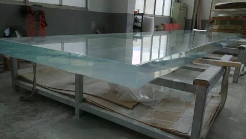 ইকো-অ্যাক্রিলিক ব্রেকথ্রু: 93.2% ট্রান্সমিট্যান্স, 35% কার্বন কাটা